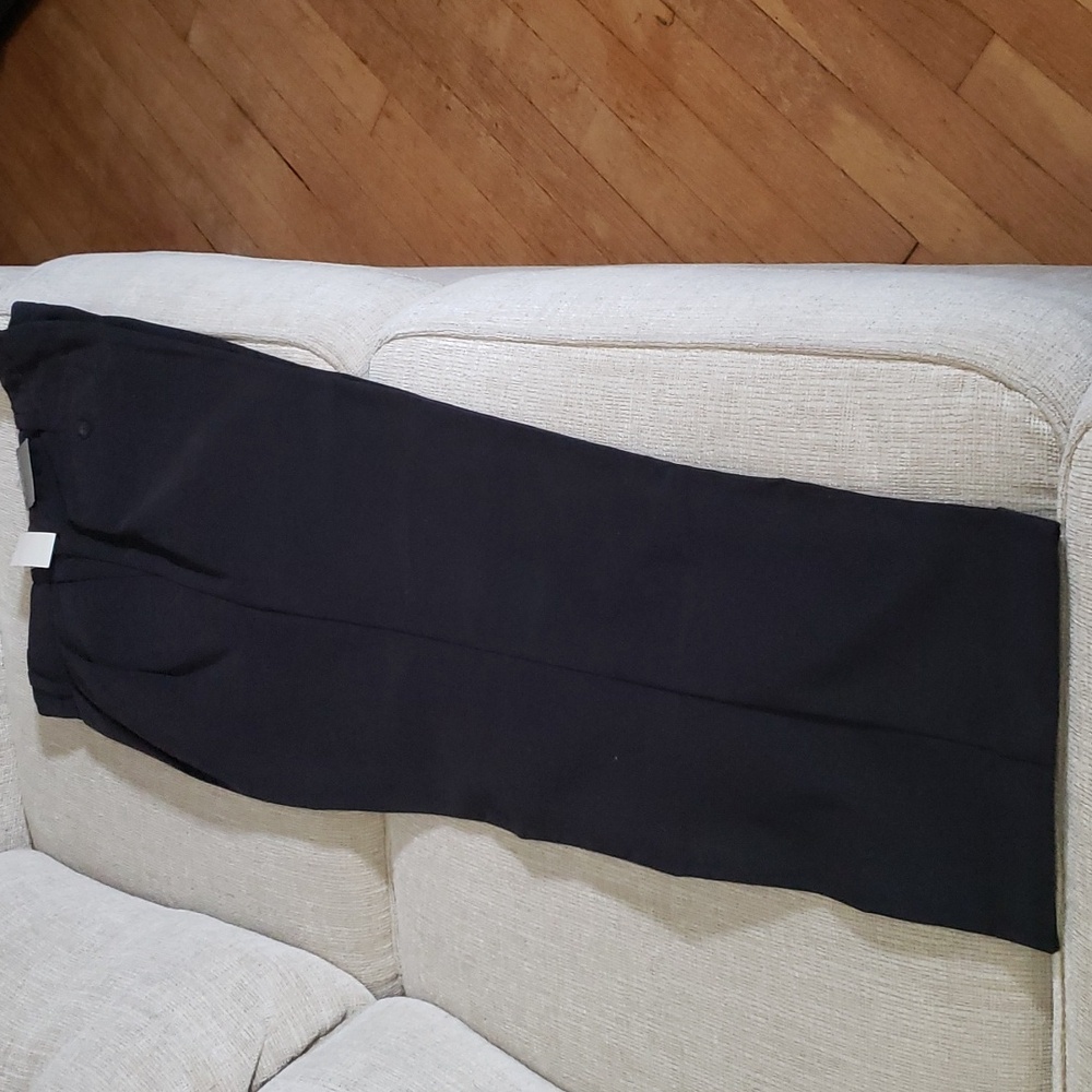 Men's New IZOD Black Pleated Pants Matrix Fit Sz 36Wx30L